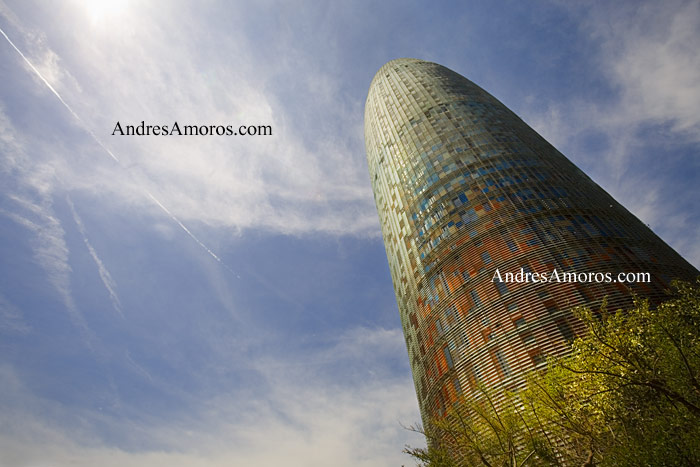 Arquitectura  Torre Agbar de Jean Nouvel en Barcelona por Andrés Amorós