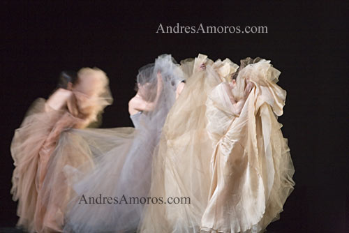 representación de Alas de Nacho Duato por la Compañía Nacional de Danza