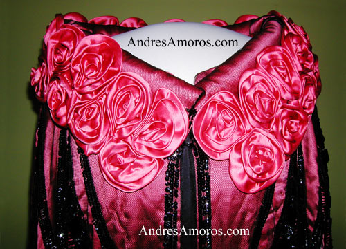 Andrés Amorós - Traje con cuello de rosas